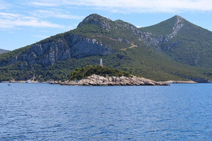 Leuchtturm auf dem Eiland Lirica