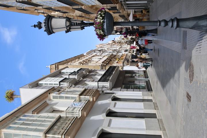 In den engen Gassen von Cádiz pulsiert das Leben der Einheimischen