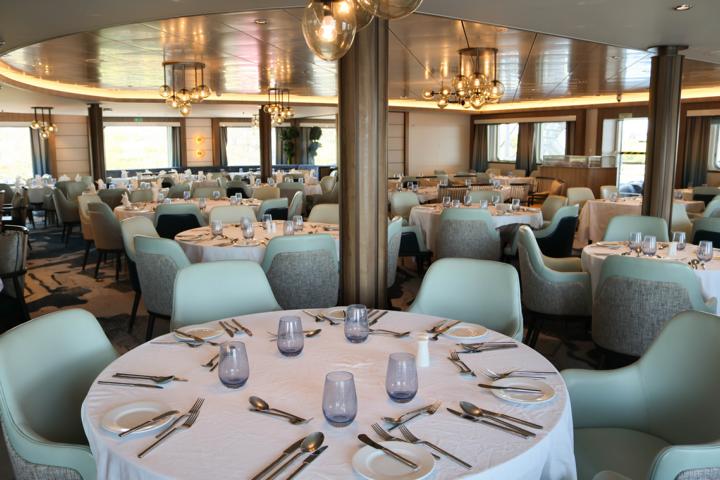 Weser-Kurier "Taufe der Ocean Albatros"