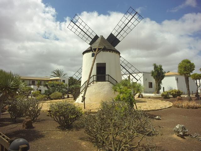 Eine typische Windmühle auf den Kanaren