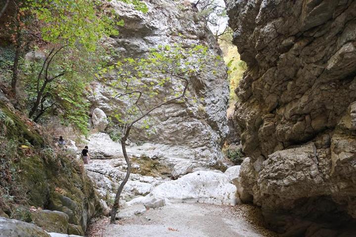 Die Nydri-Wasserfälle auf der griechischen Insel Lefkada sind im Sommer ein stiller Ort
